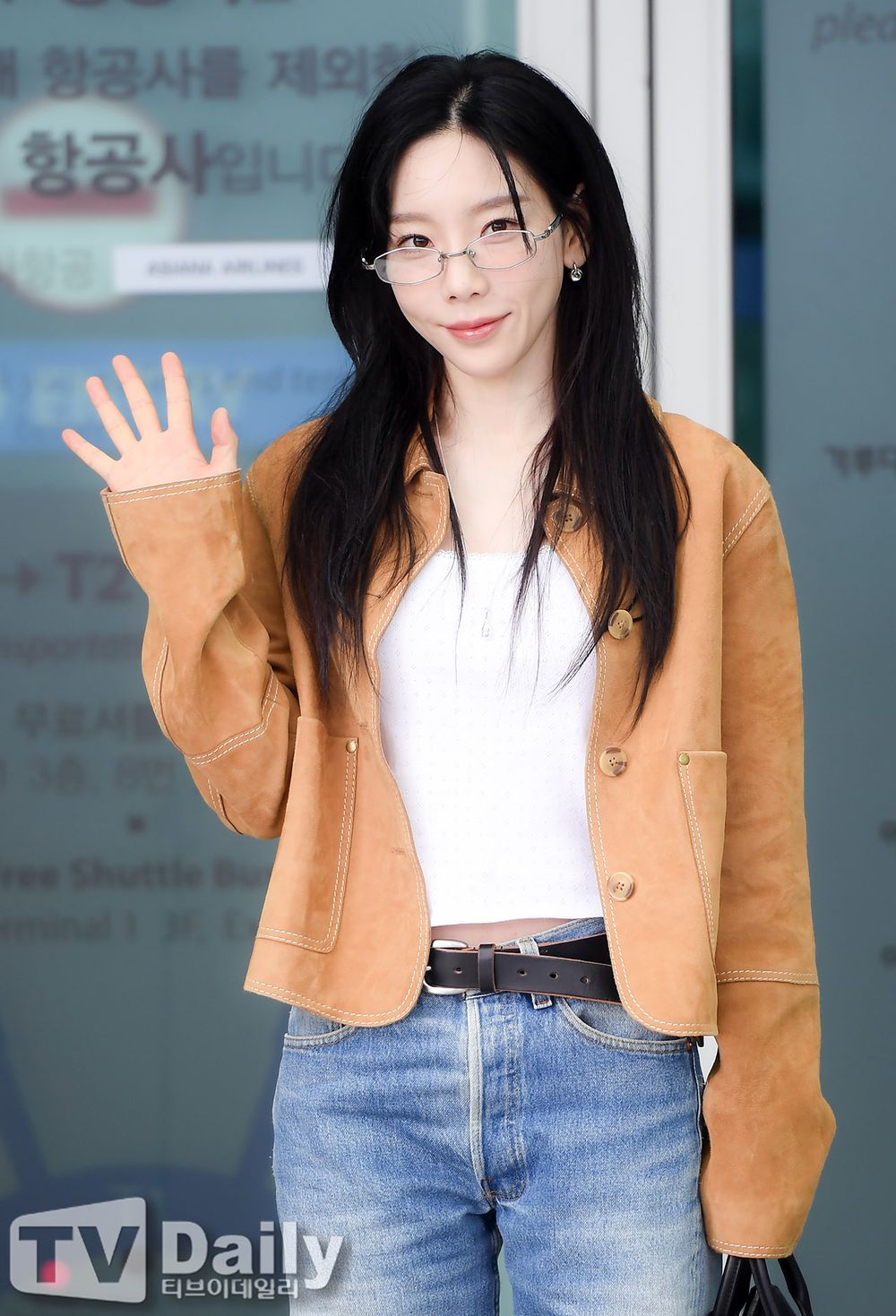 網熱議6位「清冷感神顏」KPOP女偶像代表！Karina「AI臉蛋」冷冽感十足，Irene、Mina都是冷美女代表-9