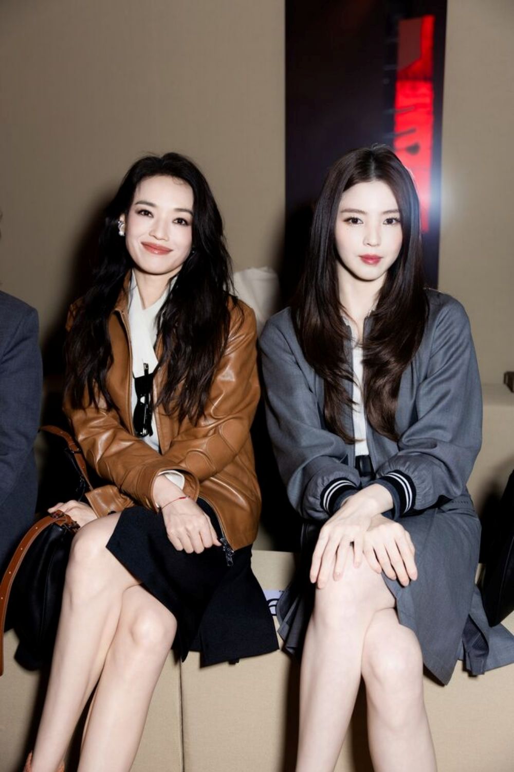 這組合只有FILA有！米蘭大秀「韓韶禧、舒淇」雙女神降臨！同款球鞋台灣買得到！-4