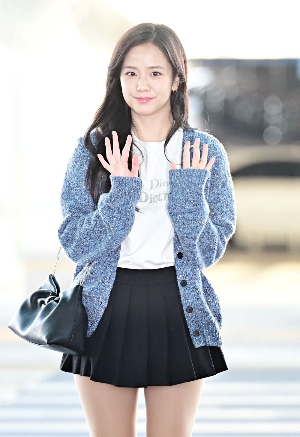 STAY們又幸福了！時尚王子「SKZ鉉辰」再出發DIOR大秀！清冷美男帥到不像話、機場秒變秀場！-2