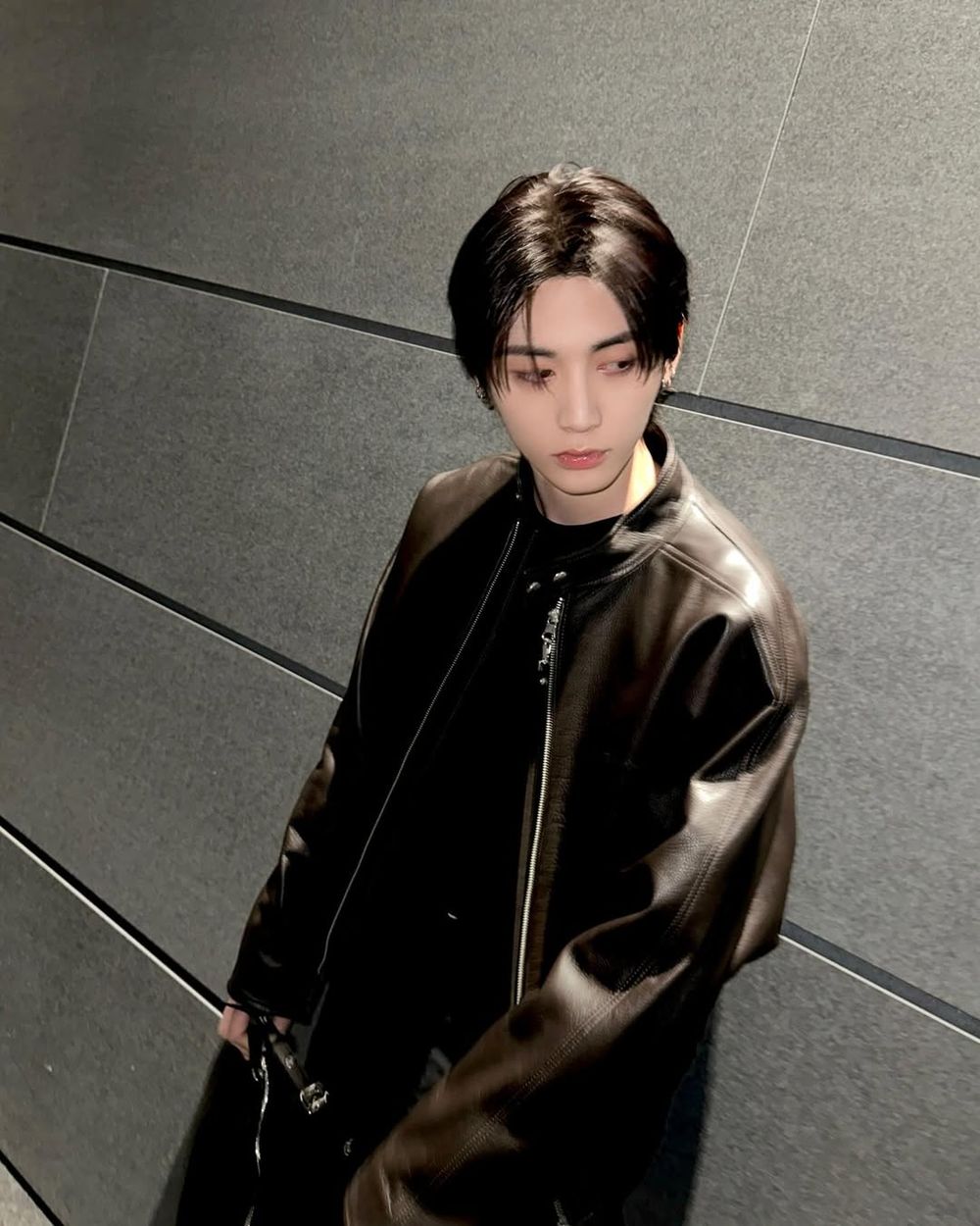 BOYNEXTDOOR雙門面「漢東旼、金桐儇」出發Courrèges大秀！LE SSERAFIM忙內恩採也會去！-4