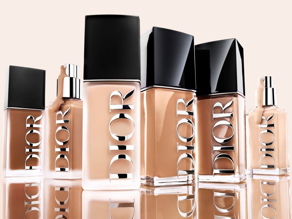 JISOO同款粉底曝光！DIOR最新「超完美持久粉底液」升級登場，柔霧VS柔光粉底液PK、濾鏡級底妝選哪個？-4