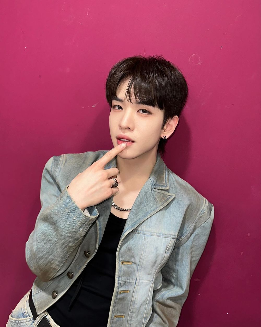 韓網熱議6位差點以其他團體出道的KPOP偶像！薇娟YG出身，榮書、有娜差點就是其他女團成員！-13