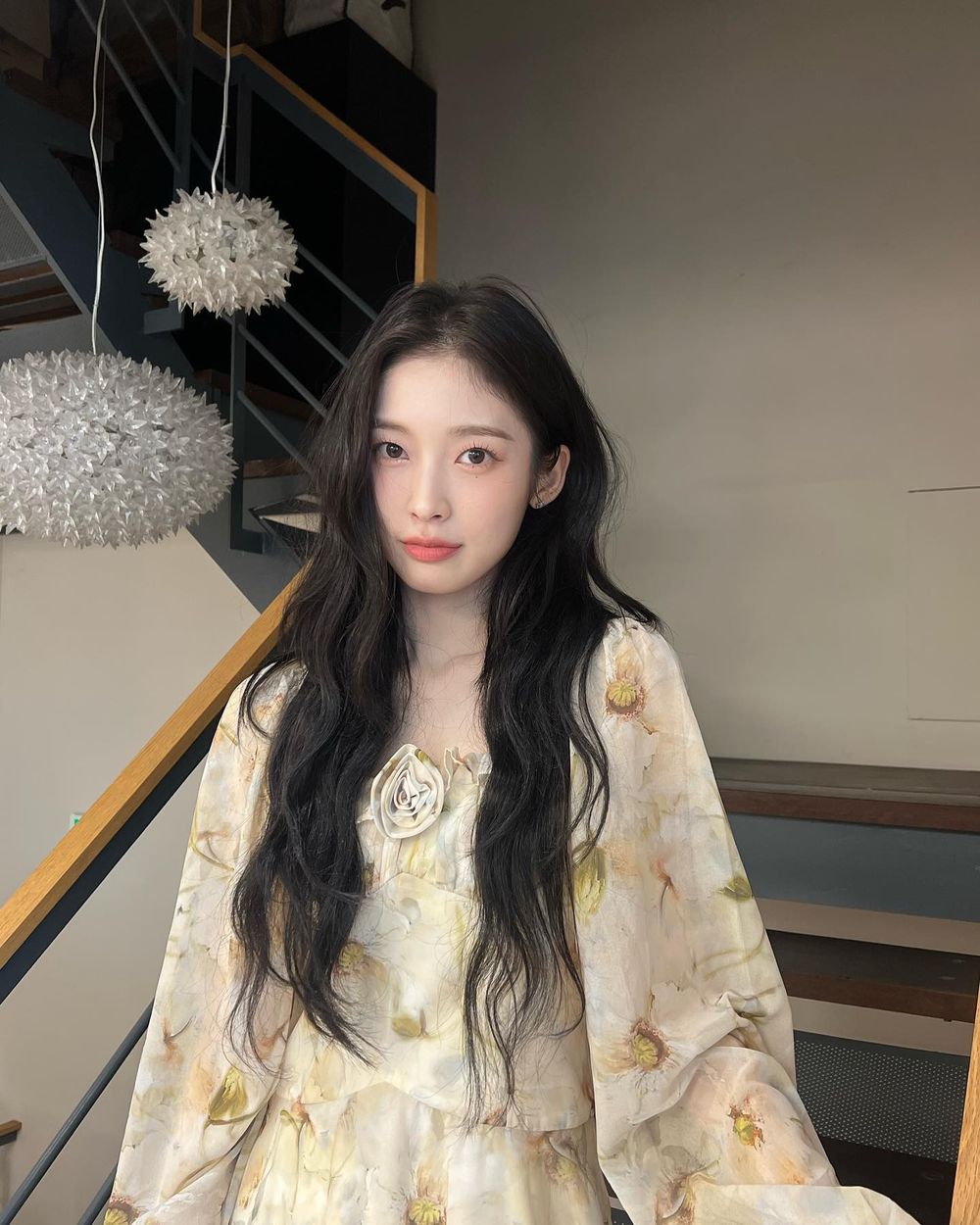 網公認7位「淡顏系天花板」KPOP女偶像！Jisoo高級感十足，秀智、舒華「初戀女神」代表-13