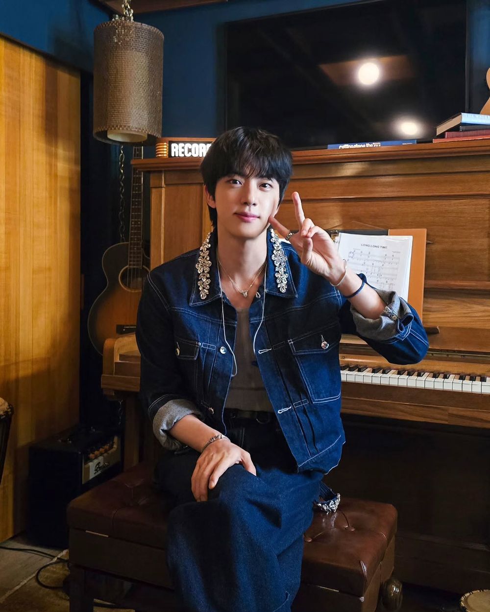 網公認7位「淡顏系天花板」KPOP男偶像！圓佑自帶「禁慾」氣質，秀彬、Jin「初戀男神」高人氣-7