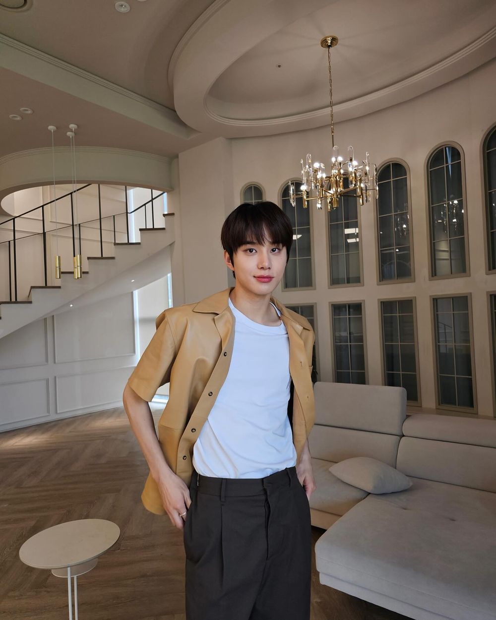 網公認7位「淡顏系天花板」KPOP男偶像！圓佑自帶「禁慾」氣質，秀彬、Jin「初戀男神」高人氣-10