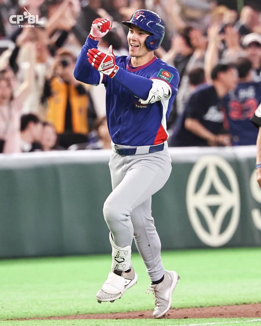 2026年WBC經典賽「四大顏值擔當」男神！陳傑憲、費仔台灣雙門面、韓國隊長李政厚根本韓星等級！-10