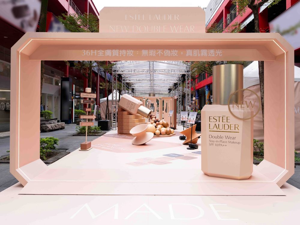 IU同款粉底快閃空降信義區！雅詩蘭黛亞洲第一名「粉持久粉底神話」升級，信義快閃試妝＋扭蛋抽獎同步開跑！-12