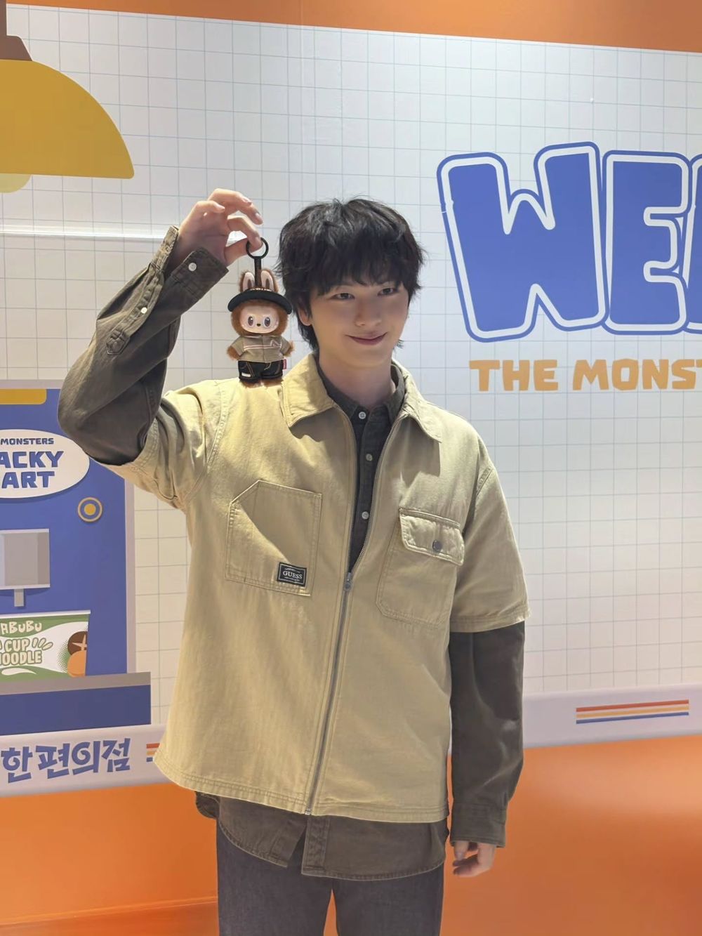 韓網公認7位「四次元」男偶像代表！希澈「瘋子偶像」始祖，杋圭、Lee Know「冷面笑匠」-10