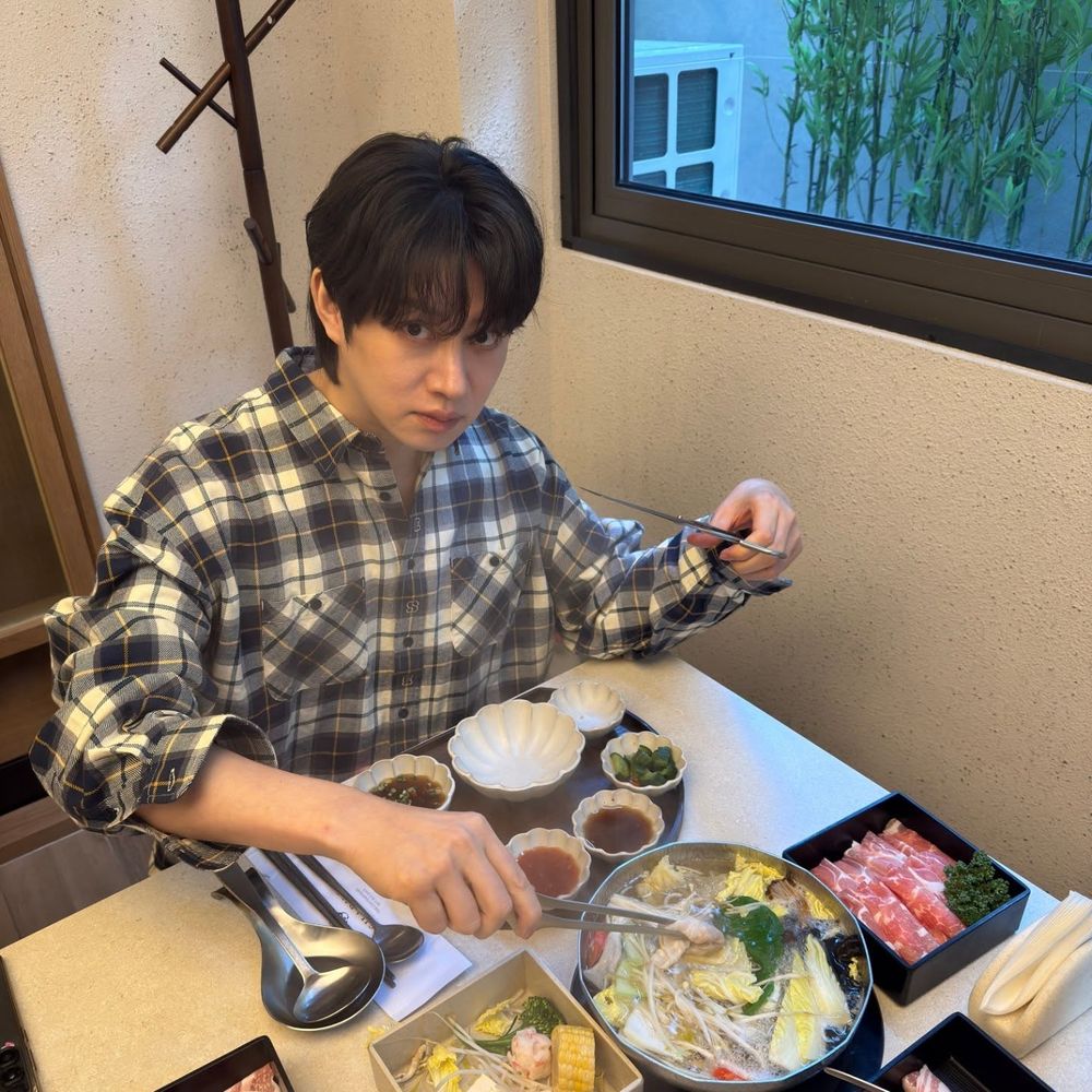 韓網公認7位「四次元」男偶像代表！希澈「瘋子偶像」始祖，杋圭、Lee Know「冷面笑匠」-15