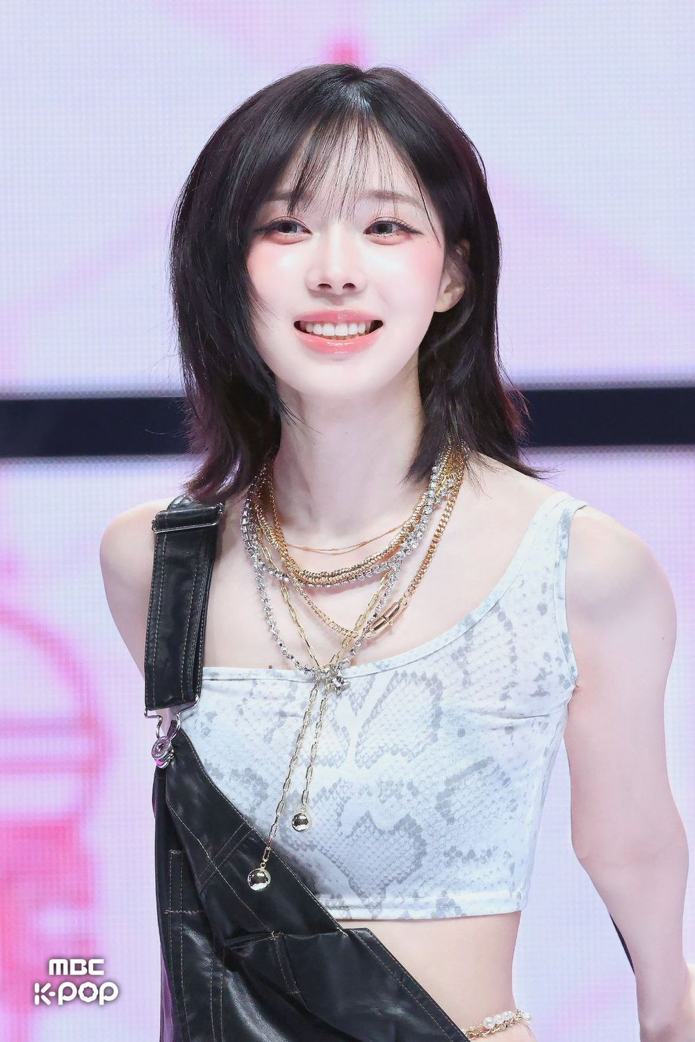 韓網公認6位擁有「漫畫臉」的KPOP女偶像！張員瑛被封「人間富江」，Karina、有娜臉蛋太精緻-12