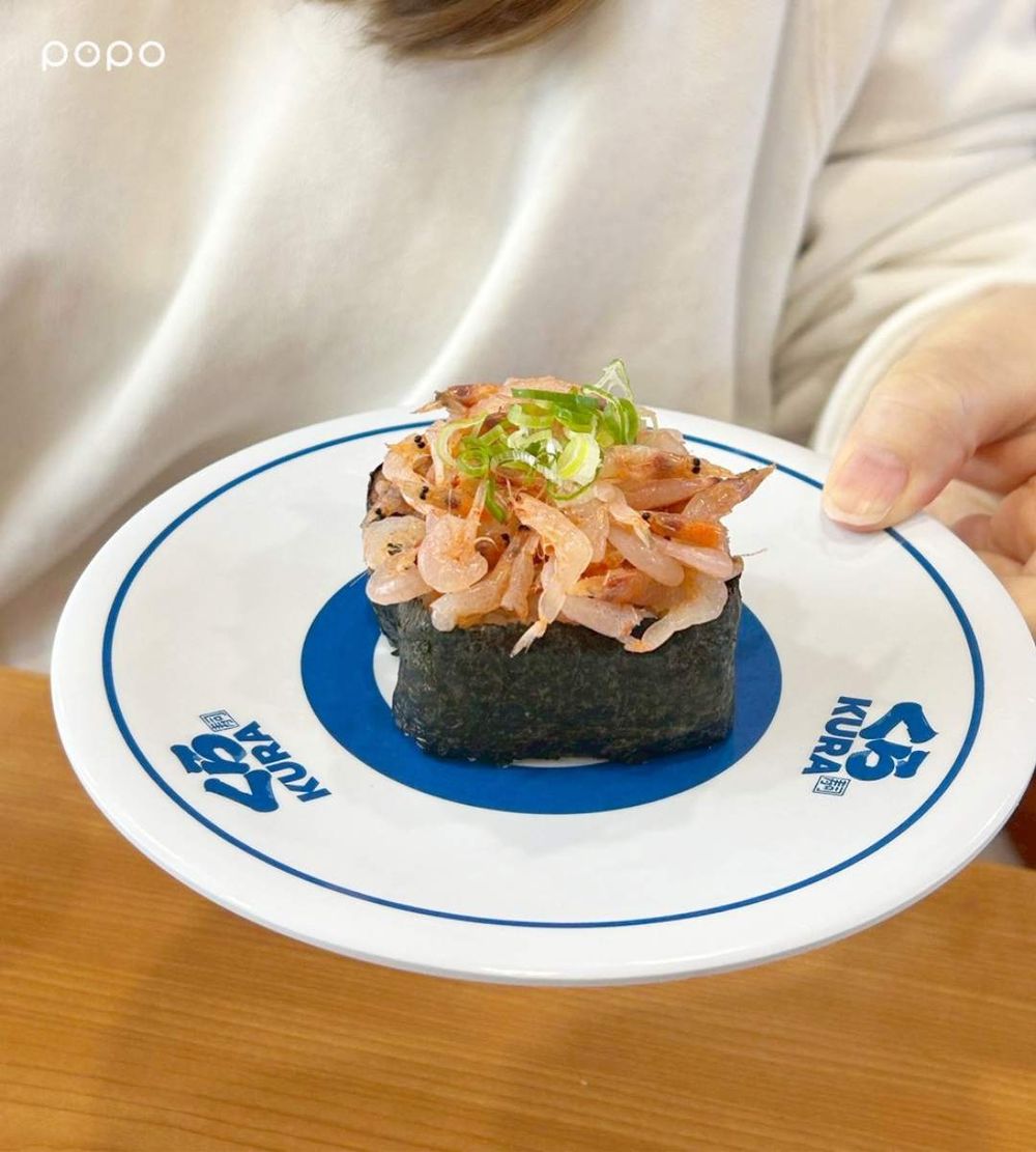 藏壽司最新滿額贈是「蠟筆小新馬克杯」！超可愛小新&小白立體馬克杯免費送、春季新菜同步登場！-16