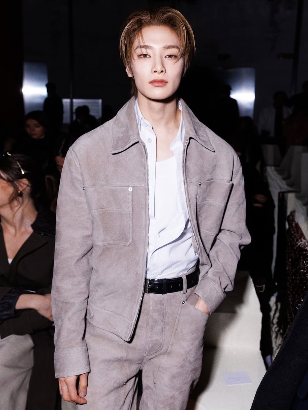 Stray Kids再度稱霸時裝週！Felix、鉉辰「神級顏值」暴擊全網！高清照要存下來當桌布！-12