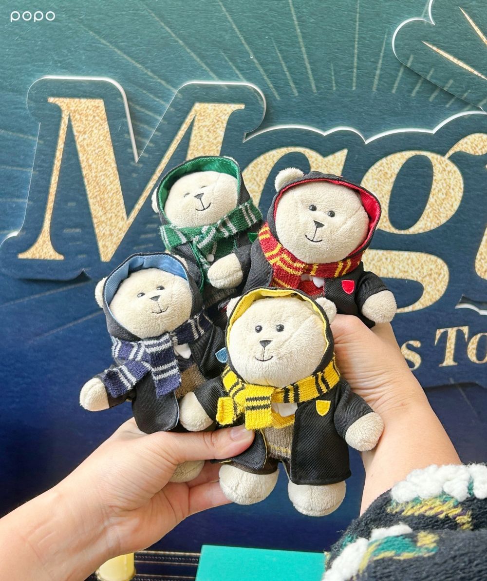 星巴克跟《哈利波特》聯名了！「葛來分多小熊鑰匙圈、金探子冷水杯、四學院溫變馬克杯」全都想要！-2