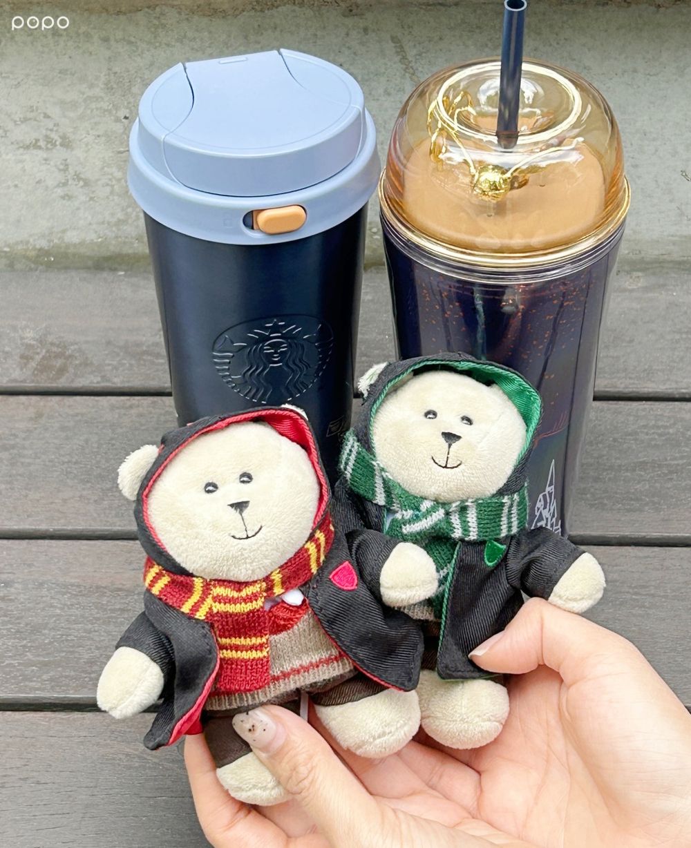 星巴克跟《哈利波特》聯名了！「葛來分多小熊鑰匙圈、金探子冷水杯、四學院溫變馬克杯」全都想要！-21