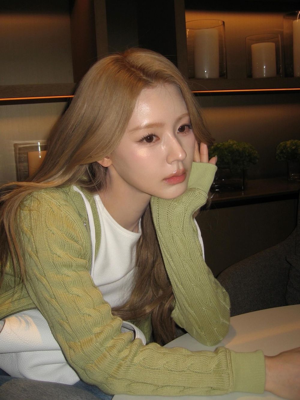 薇娟炫風來台！透光肌＋好身材簡直公主走入現實，不藏私公開底妝技巧，愛用粉底液＆飾底乳必入手！-11