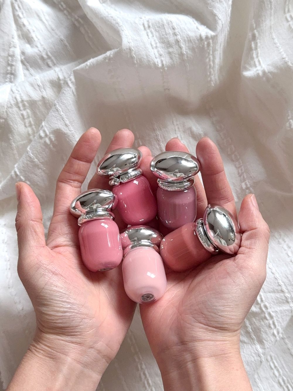 韓女瘋搶「胖胖瓶唇釉」！膠囊瓶身＋金屬LOGO環美到像藝術品，開賣秒衝MUSINSA熱銷第一！-18