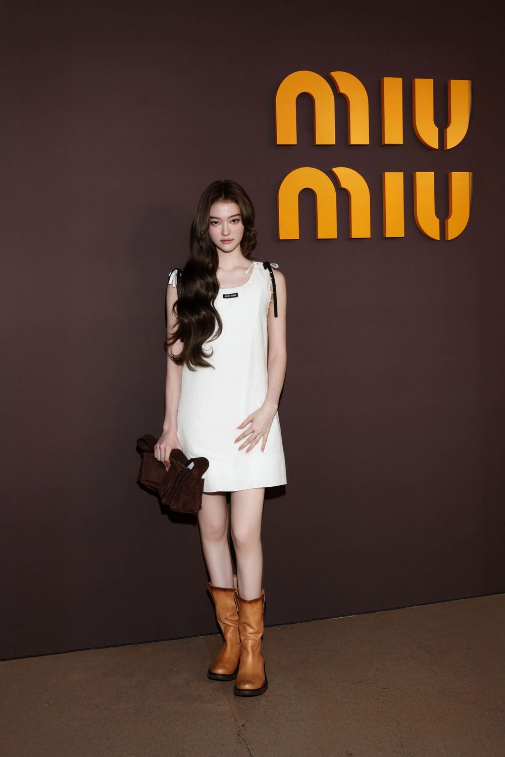 MIU MIU大秀TXT然竣直接登台走秀！「小貓走台步」又穩又帥！Minnie、Ella雙女神都來了！-2