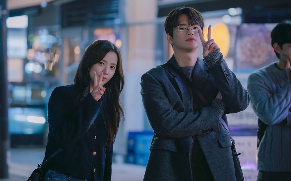 Jisoo在《訂閱男友》上班薪水到底有多高！？劇中狂揹「豪門奢牌包」隨便一個都10萬起跳！？-8