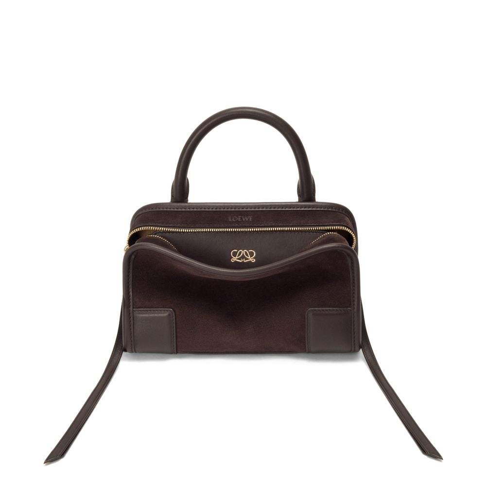 LOEWE換設計師依然超好看！Giselle、宋江都愛「這款包」、2026春夏上新必買一次看！-11