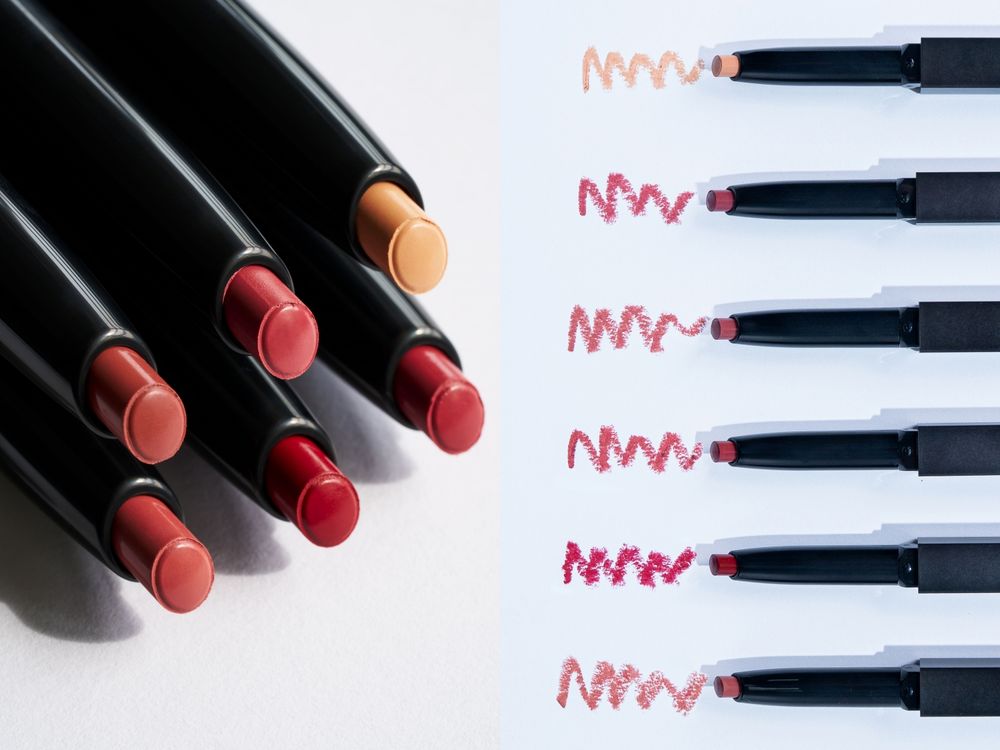 THREE 2026春彩全系列登場！層次美學＋質地堆疊打造立體妝容，日女激推柔光口紅、星紗眼影，全新柔霧光細管唇膏必收！-15