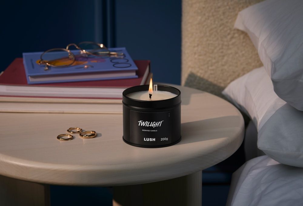 LUSH國際睡眠日療癒香氛清單！「睡公主薰衣草香」一聞秒躺平，必買舒眠香氛今晚帶你進夢鄉！-13