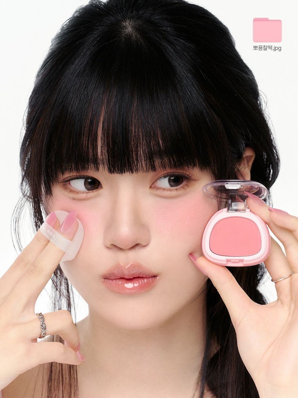 BBIA根本是頰彩界的神！上市即熱賣「麻糬腮紅」新型態軟糯質地，好氣色＋提亮一拍搞定，原生自然紅暈輕鬆Get！-3