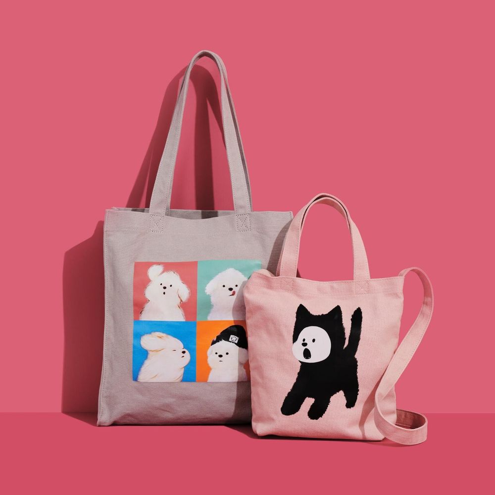 日本開賣超可愛「潦草小狗」聯名周邊！「香蕉小狗絨毛吊飾、滿版狗狗馬克杯」全都太欠買！-10