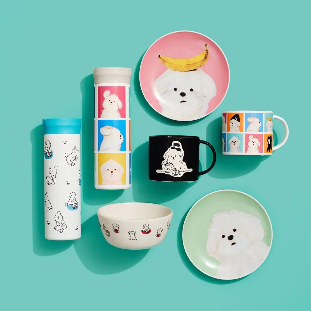 日本開賣超可愛「潦草小狗」聯名周邊！「香蕉小狗絨毛吊飾、滿版狗狗馬克杯」全都太欠買！-4
