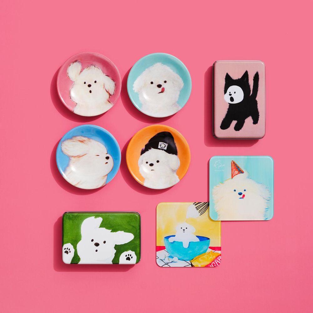 日本開賣超可愛「潦草小狗」聯名周邊！「香蕉小狗絨毛吊飾、滿版狗狗馬克杯」全都太欠買！-6