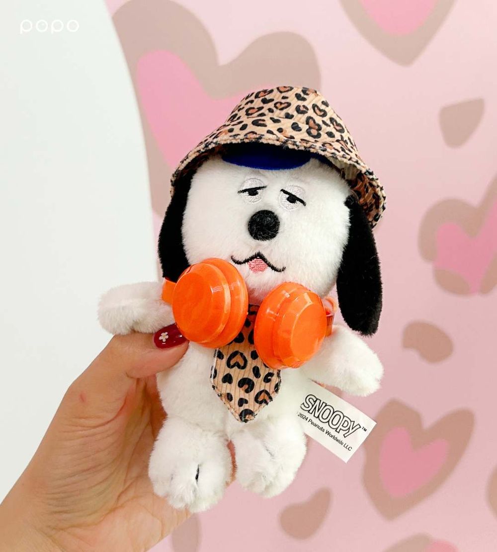 史努比在康是美！「豹紋史努比吊飾&歐拉夫抱枕+浴巾」萌翻天、還有愛心小鏡子免費送！-4