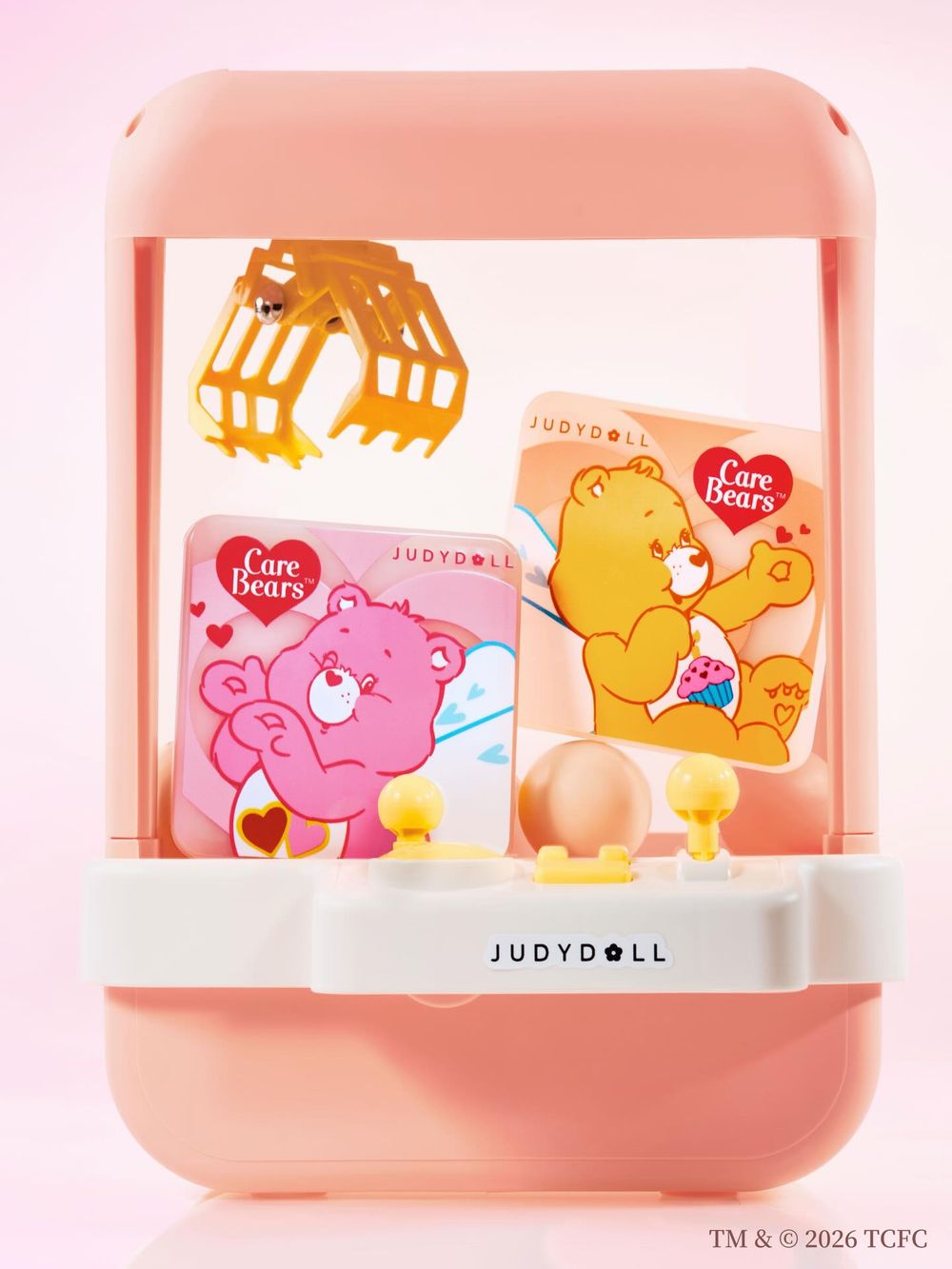 可愛到太犯規！橘朵打亮修容盤聯名Care Bears，全網激推「立體造山神器」換上療癒熊熊限量外殼，只在這裡買得到！-12