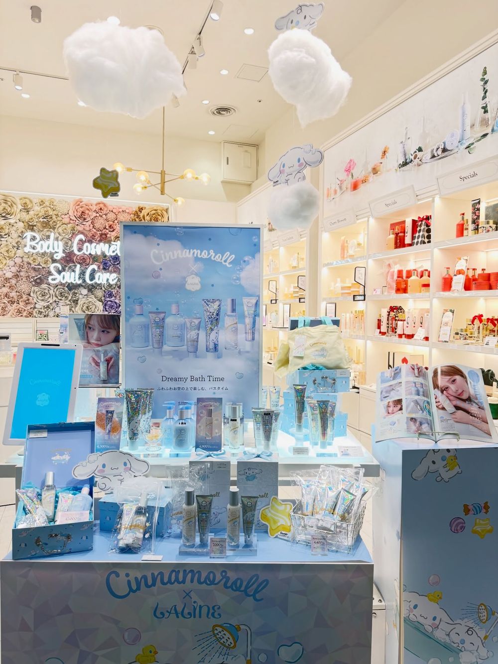 三麗鷗粉絲暴動！大耳狗聯名日本限定「夢幻沐浴時光」系列，療癒覆盆子香草香氣、喜拿＆牛奶包裝，磨砂沐浴露到護手霜都好想要！-14