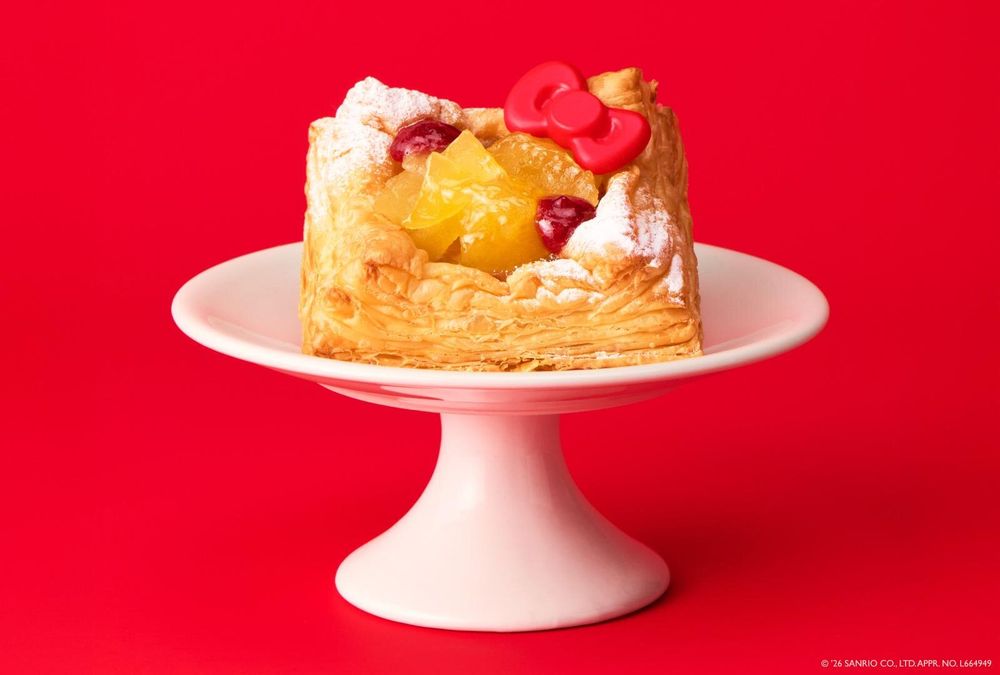 日本開賣Hello Kitty聯名蘋果派！「蝴蝶結千層派」四款萌翻甜點必吃、還有超可愛Kitty保溫袋要買！-10