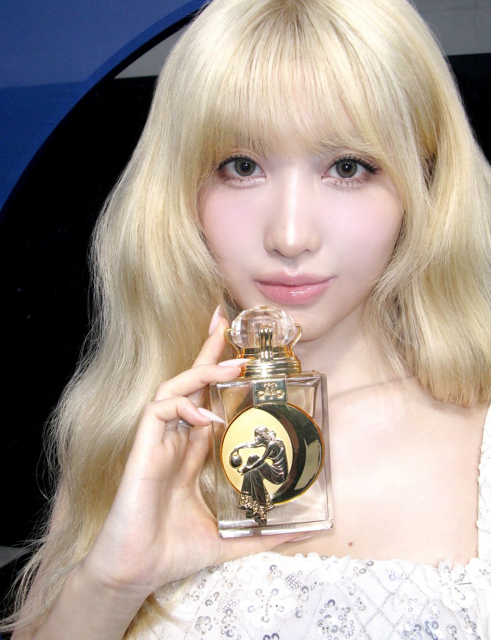 ONCE的驕傲！完顏女團TWICE美妝資源更新，Sana、Momo穩坐奢牌寵兒，子瑜Visée日本區代言第四年續約！-5