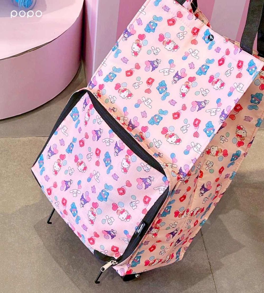 統一時代百貨、DREAM PLAZA美人節來了！超萌「Hello Kitty擦手巾、大耳狗行李箱」免費帶回家！-7