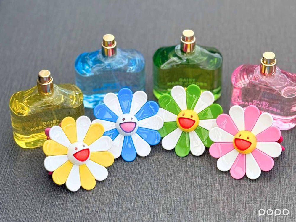 MARC JACOBS雛菊香水聯名村上隆太犯規！四色花花宇宙直接收編，甜果、奶香、清新香味，一次全中！-3