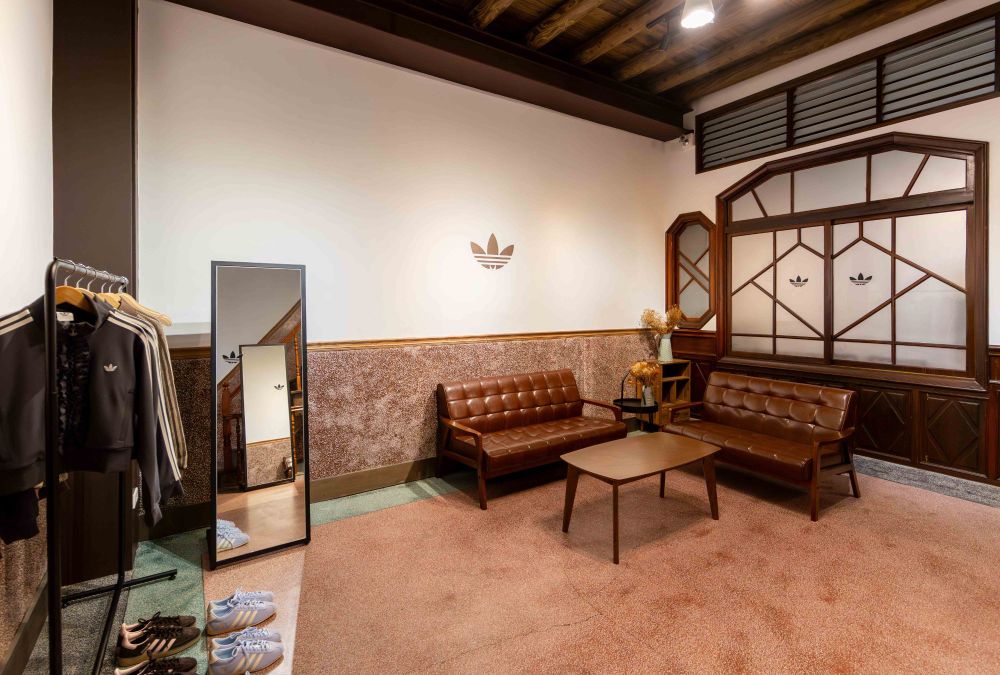 永遠可以相信愛迪達！爆討論「T字瑪莉珍鞋」本尊美暈、樂福鞋絕對是今年預爆款！-15