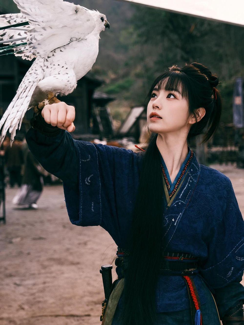 《逐玉》女星顏值集體封神！田曦薇瘦身不瘦胸、孔雪兒陸娛認證髮量王者，從女主到女配、都是巔峰AI級美顏！-8