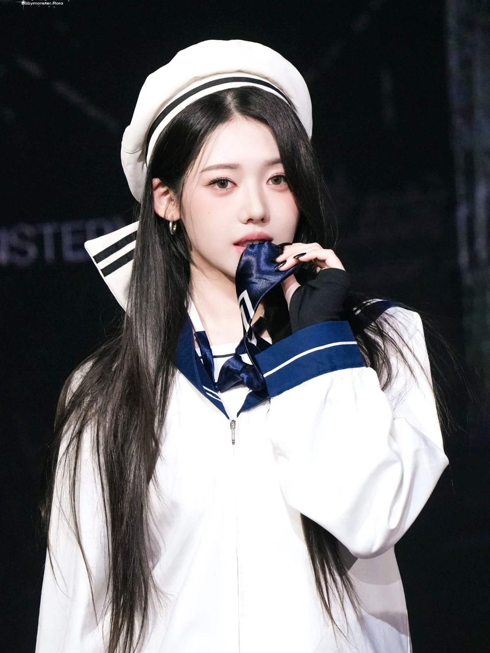 韓網熱議7位「初戀相」新生代女偶像！柳河清純甜美兼具，Rora、Sooin清冷感十足-6