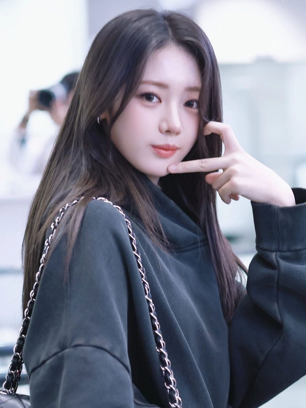 韓網熱議7位「初戀相」新生代女偶像！柳河清純甜美兼具，Rora、Sooin清冷感十足-7