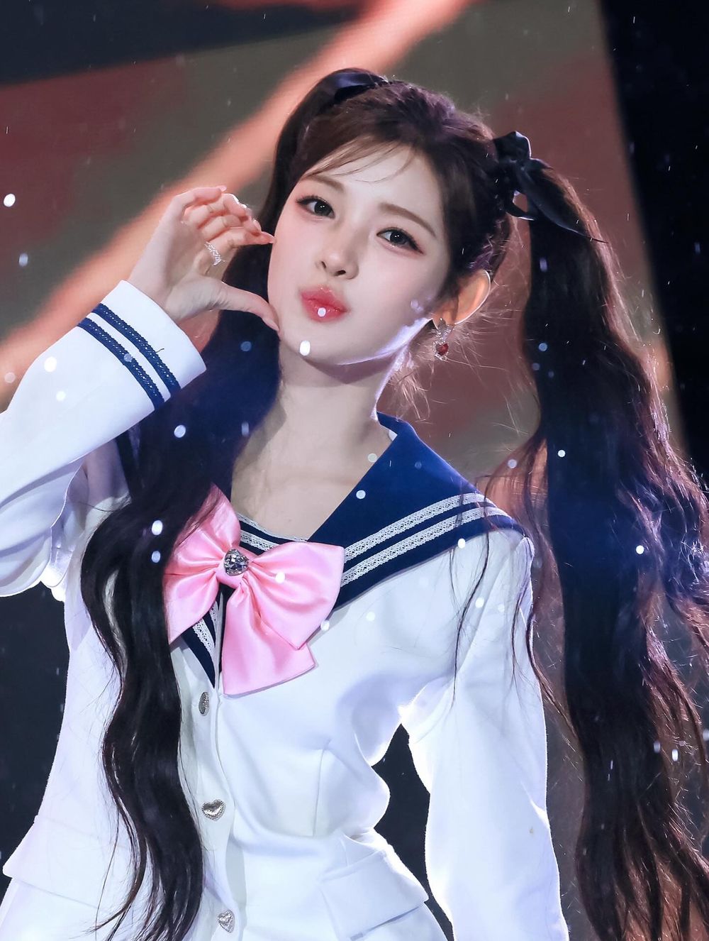 韓網熱議7位「初戀相」新生代女偶像！柳河清純甜美兼具，Rora、Sooin清冷感十足-4