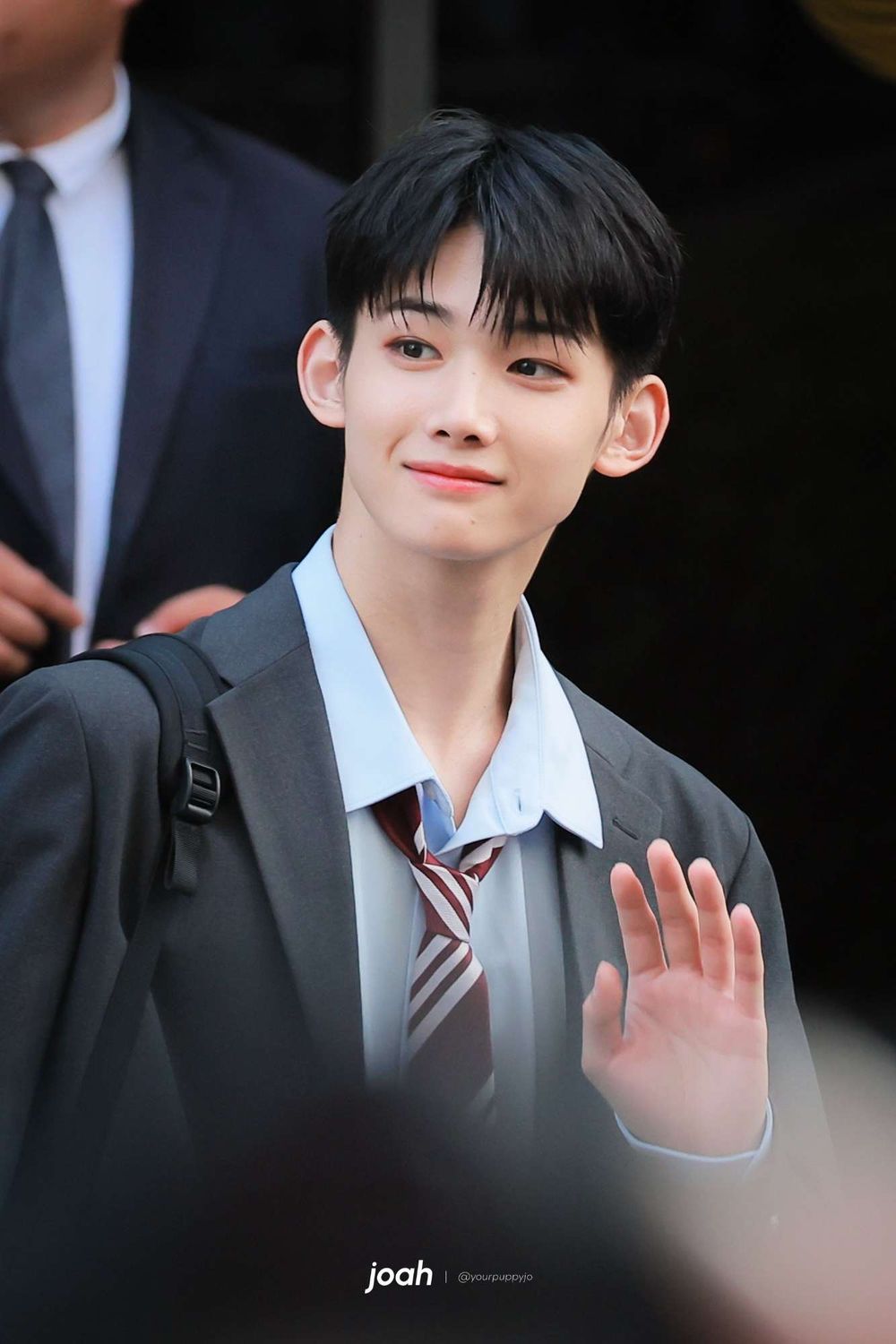 韓網熱議6位「初戀相」新生代男偶像代表！成燦暖男學長感十足，申惟、主訓清新感爆棚！-11