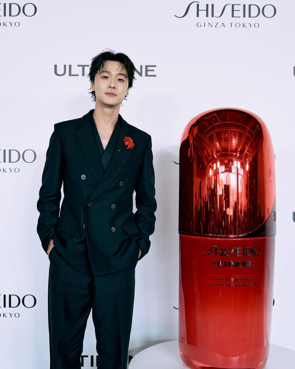 BLACKPINK LISA驚喜現身台北信義區！資生堂國際櫃巡迴快閃中，免費跟LISA拍貼機合照，還有簽名小禮等你搜集！-11