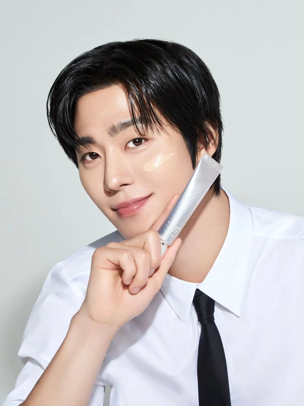 帶貨力爆發！「好膚質男愛豆」代言盤點，Jin牛奶肌回歸、CORTIS白淨帥臉洗版全網、然竣零毛孔肌直接封神！-14