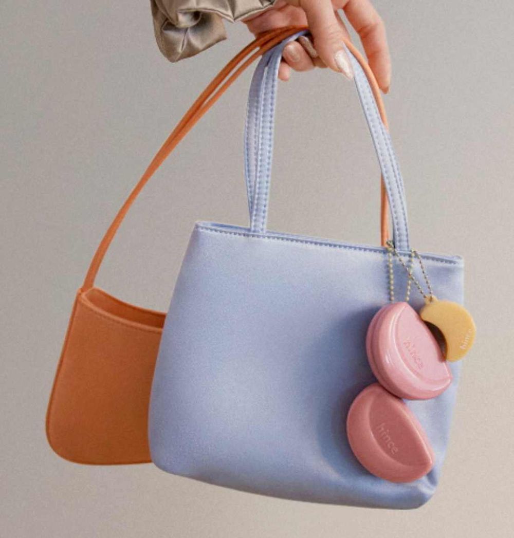 hince把半月型包包變成腮紅！全新霜轉粉質地，既融膚自然、又能柔焦磨皮，日本搶先上市秒成熱賣款！-10