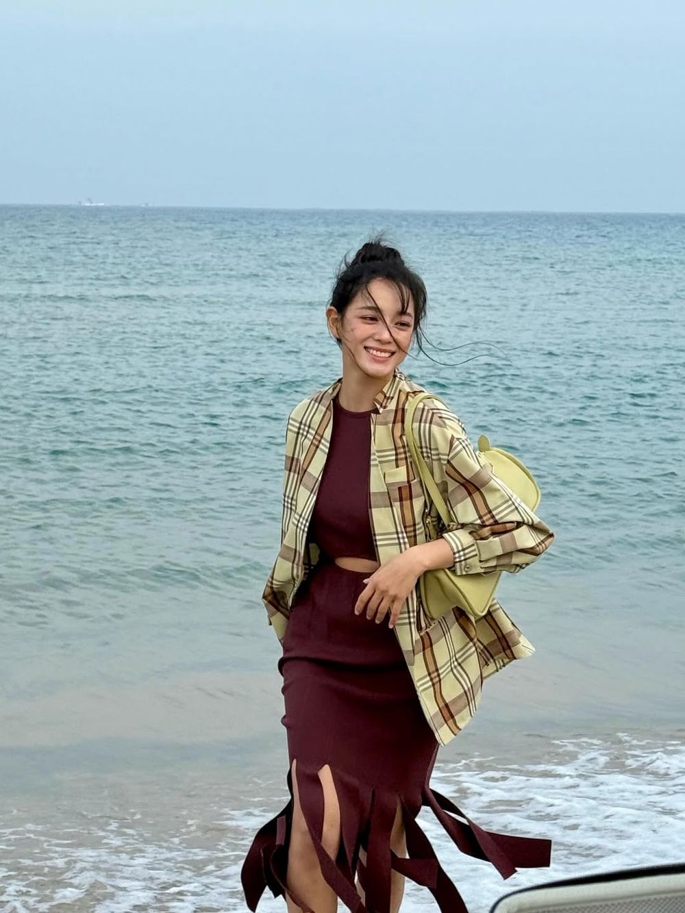 買包這邊挑！8款韓星也愛的「輕奢包包」推薦！Sana菜籃子超多人買、Coach包王是這咖！-17