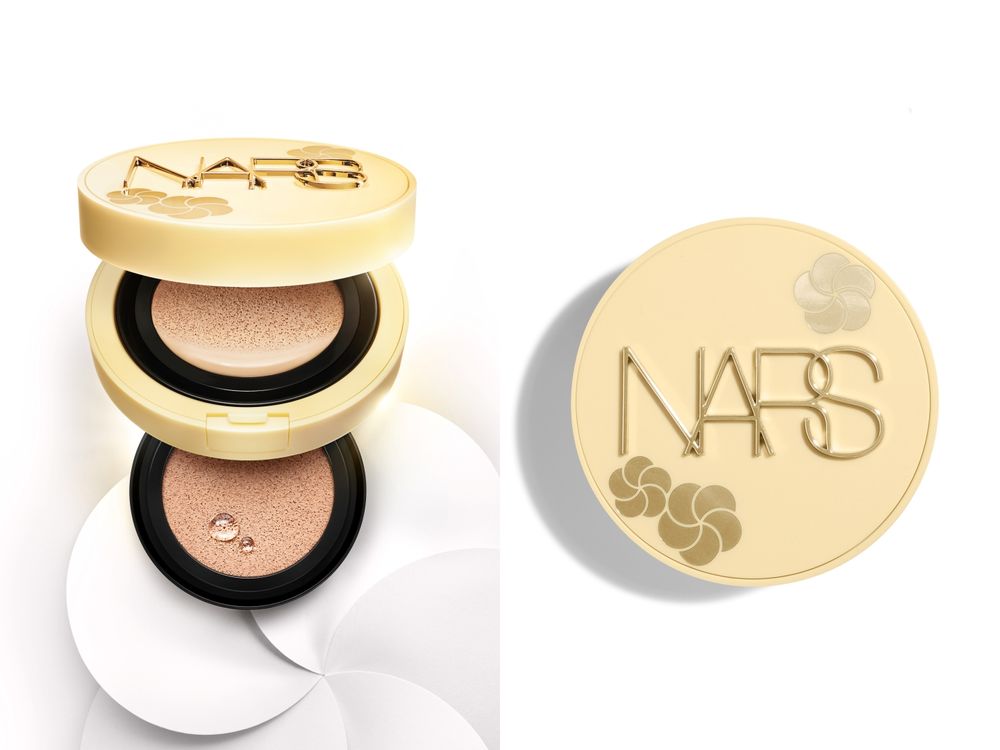 NARS春夏限定「2026妝點花漾系列」帶來桃花運！小光圈氣墊、小白餅換上奢華粉金外殼＋花卉剪影，嫩唇露新色美出天際！-6