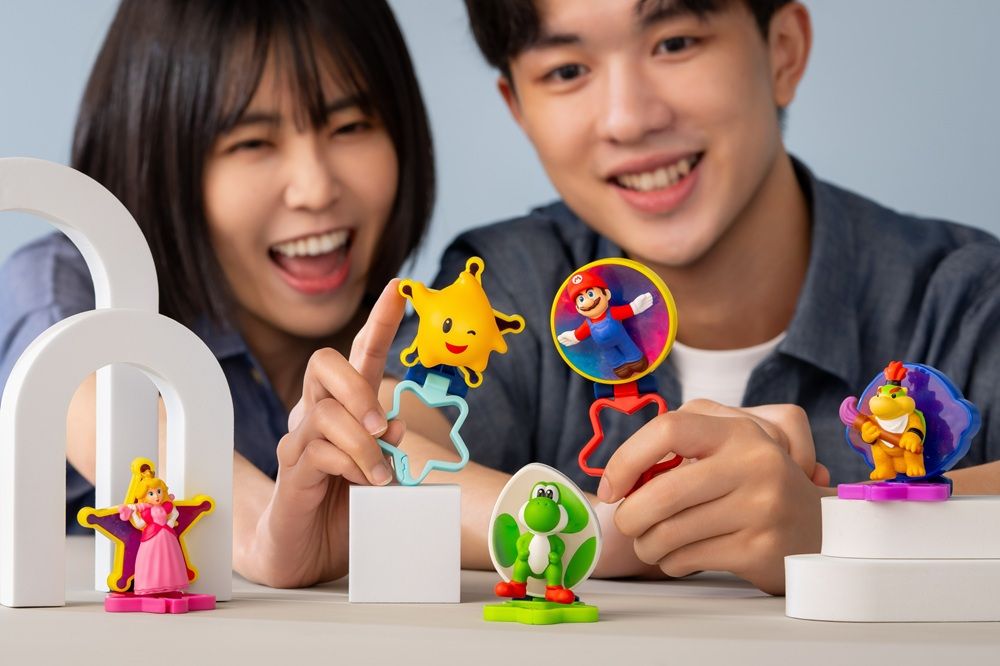 麥當勞跟《超級瑪利歐》聯名了！呆萌耀西、碧姬公主12款公仔&限定包裝必收，這天可愛開賣！-5