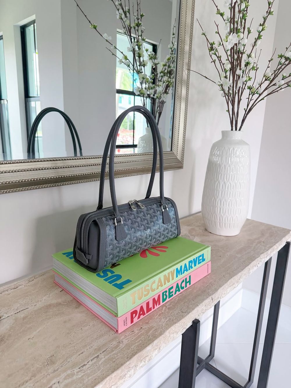 今年不背真的落伍！2026六款必買「精品法棍包」盤點！明星都愛LV、香奈兒，Goyard竟然也出了！-3