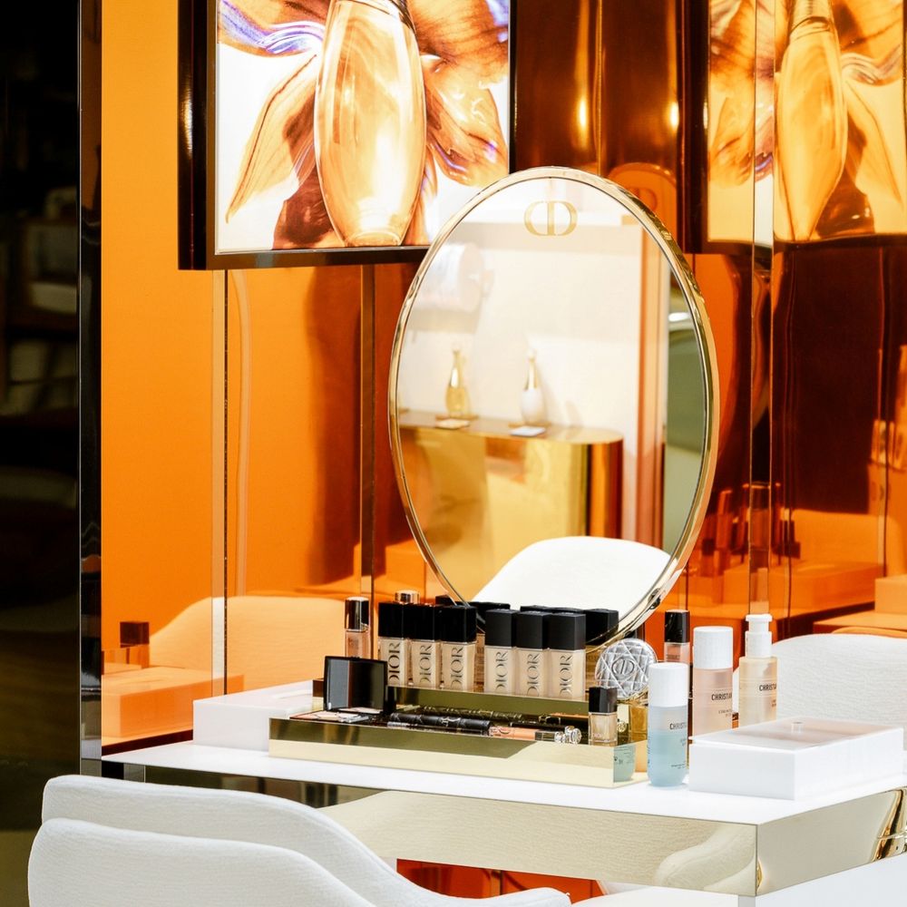 DIOR J’ADORE 2026快閃店太夢幻！「花蘊香精」金色香氛殿堂＋專屬妝容體驗一次收！-7